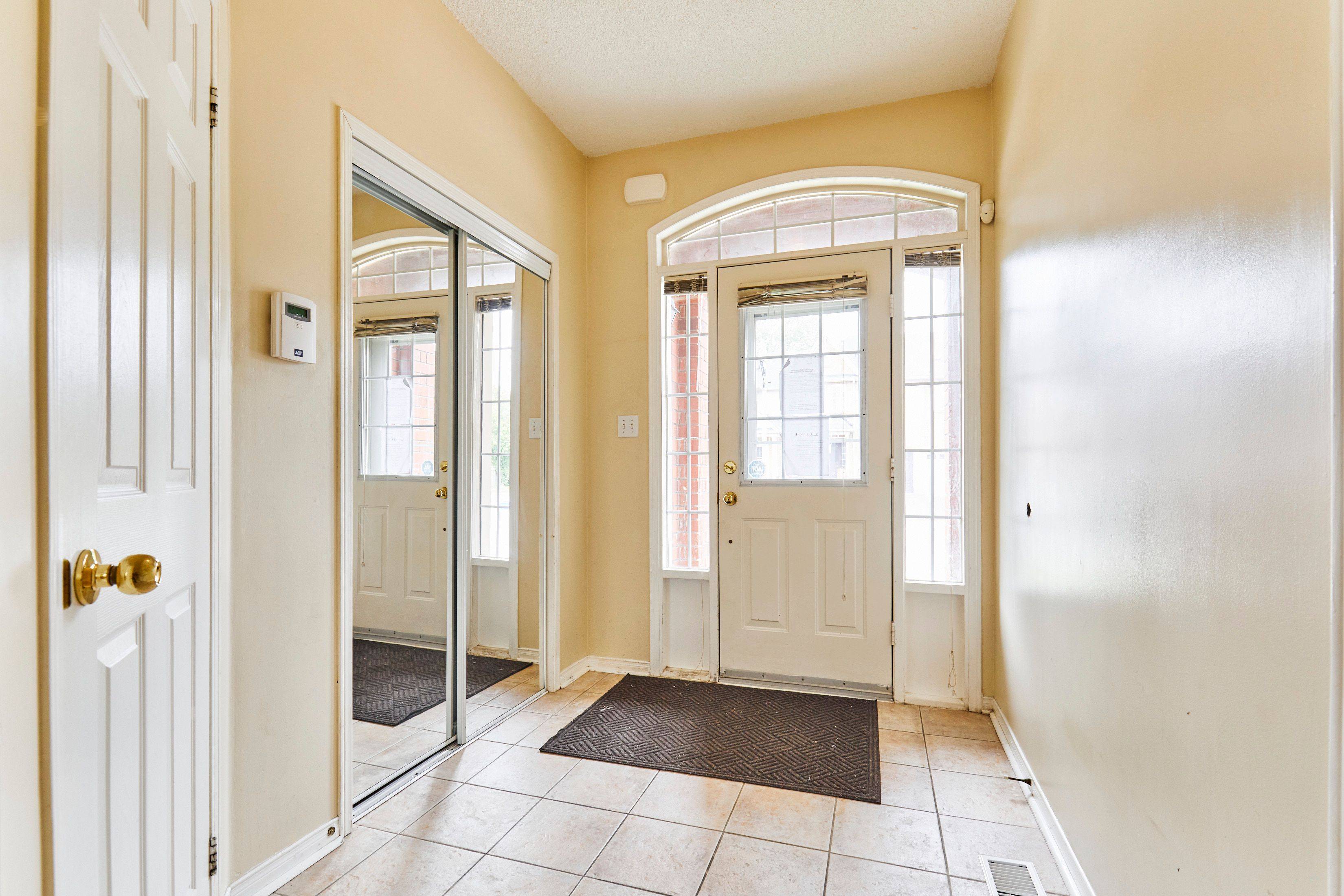 Whitby, ON L1N 9S8,112 Stokely CRES