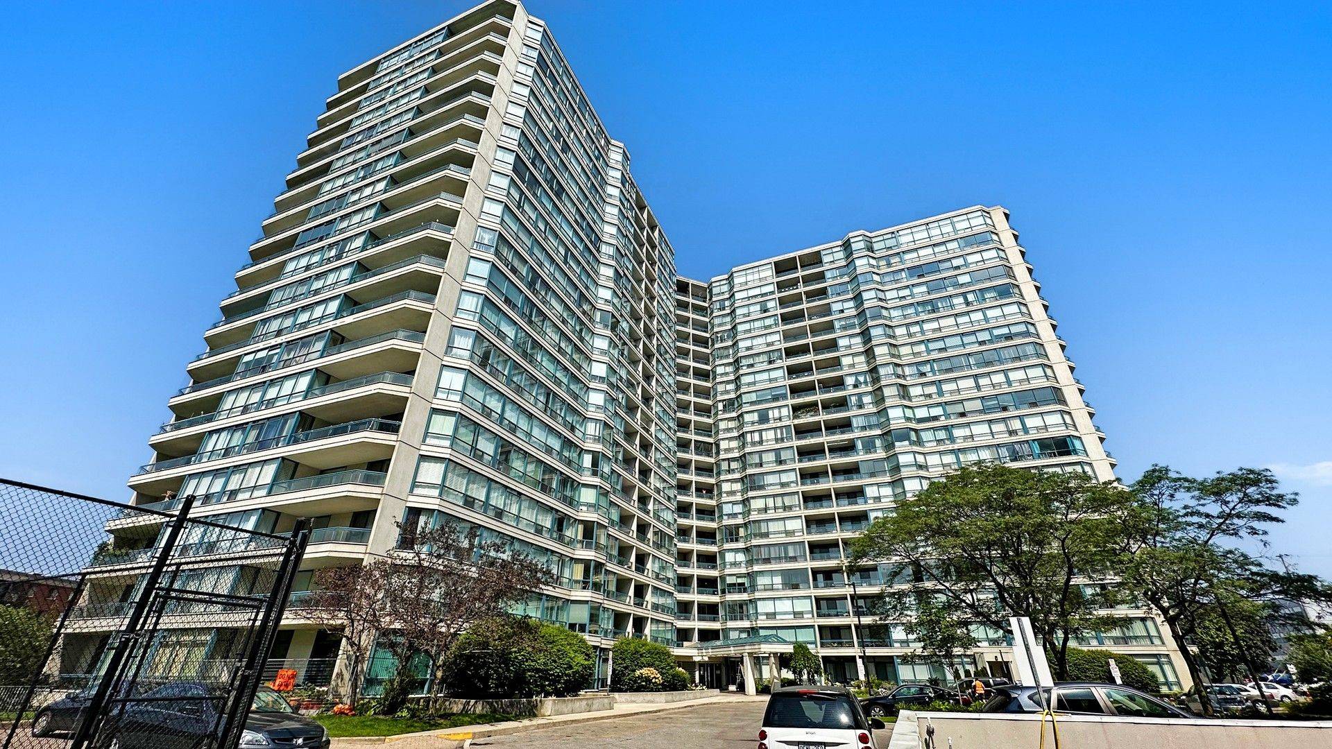 Toronto E07, ON M1S 5B2,4725 Sheppard AVE E #1605