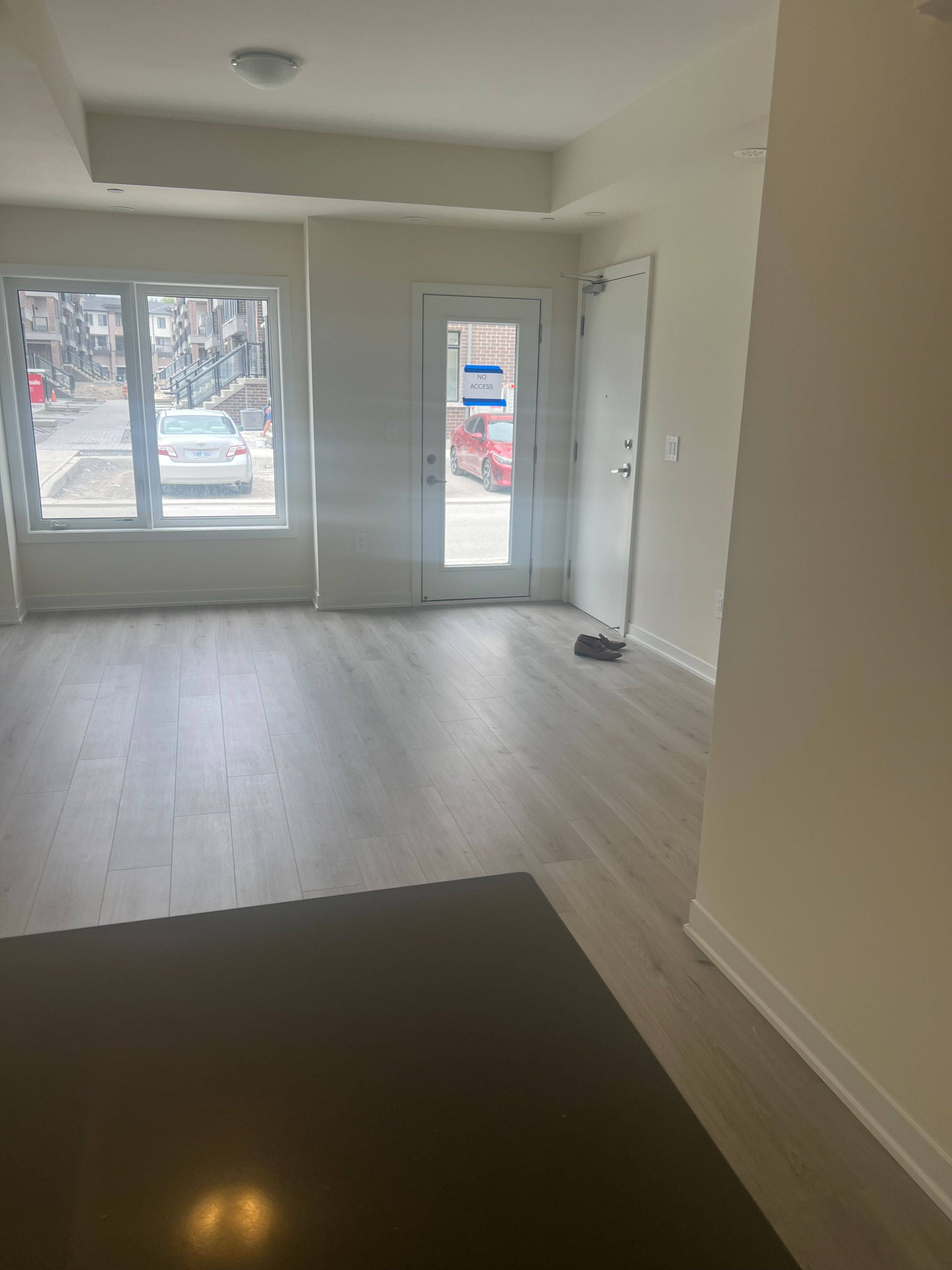 Pickering, ON L1X 0S9,1695 Dersan ST #227