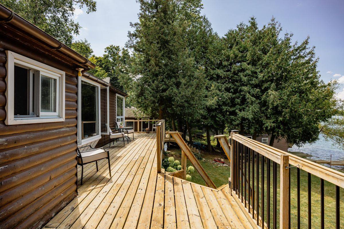 Orillia, ON L3V 6H1,70 Ivy LN