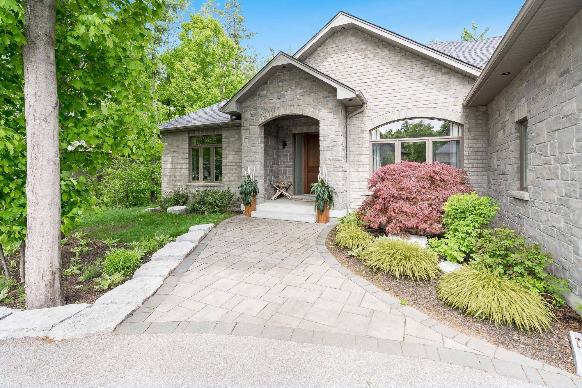 Springwater, ON L9X 0J2,50 Mennill DR