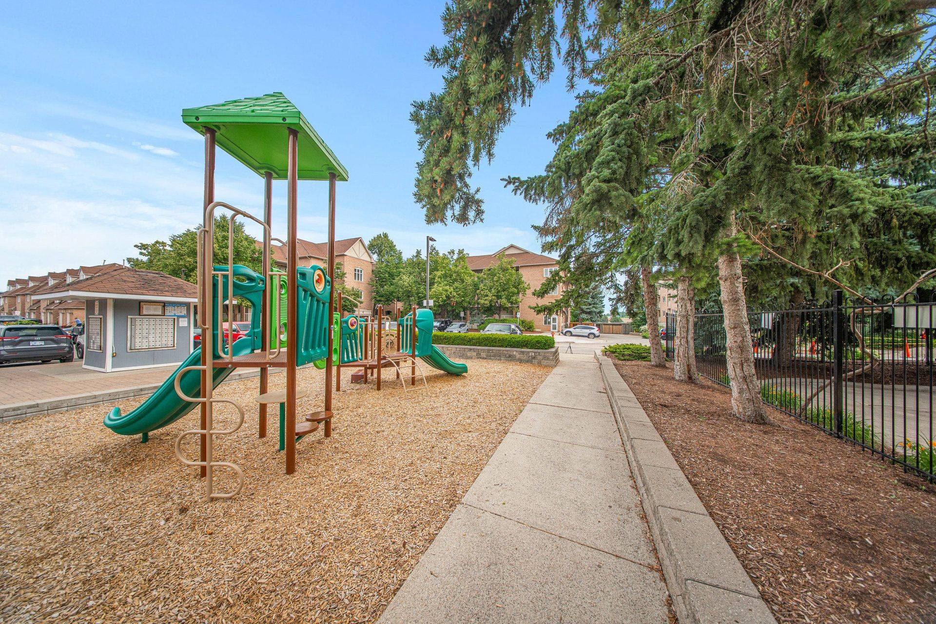 Mississauga, ON L4Z 3P3,85 Bristol RD E #126