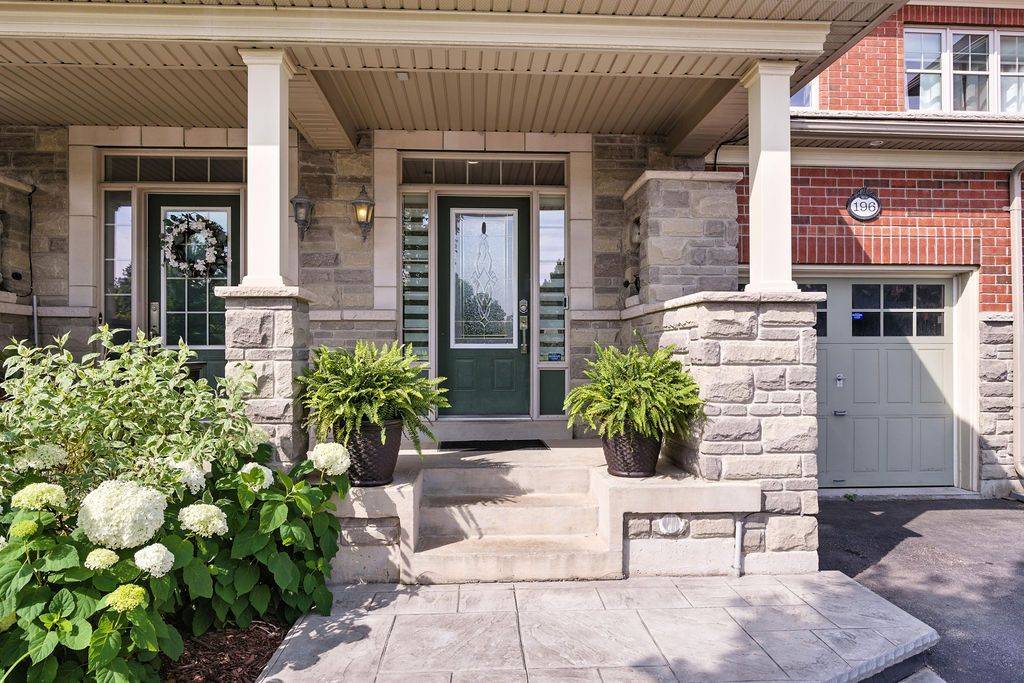 Milton, ON L9T 8B6,196 DUNCAN LN E
