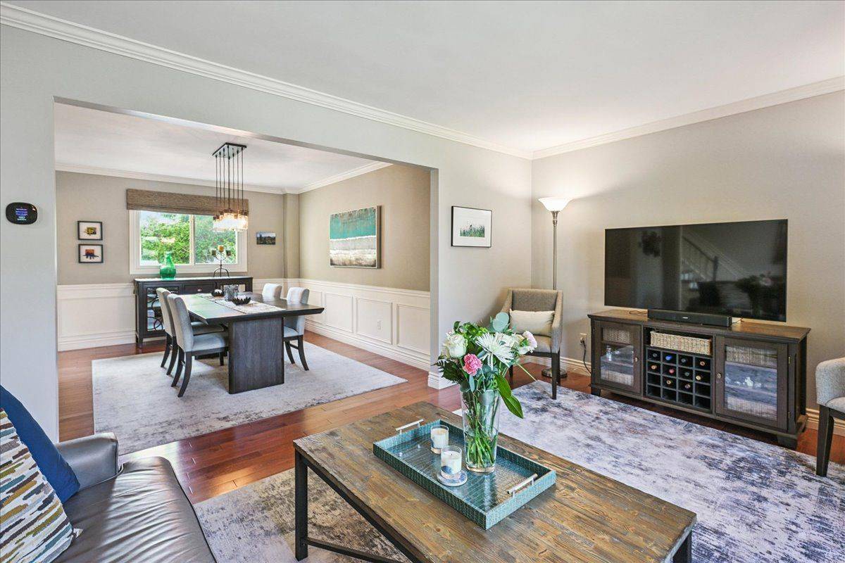 Burlington, ON L7P 4J3,2205 Previn CT