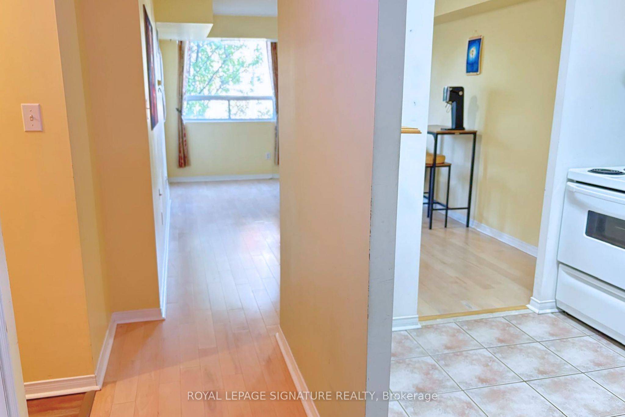 Mississauga, ON L5M 6T6,32 Tannery ST #204