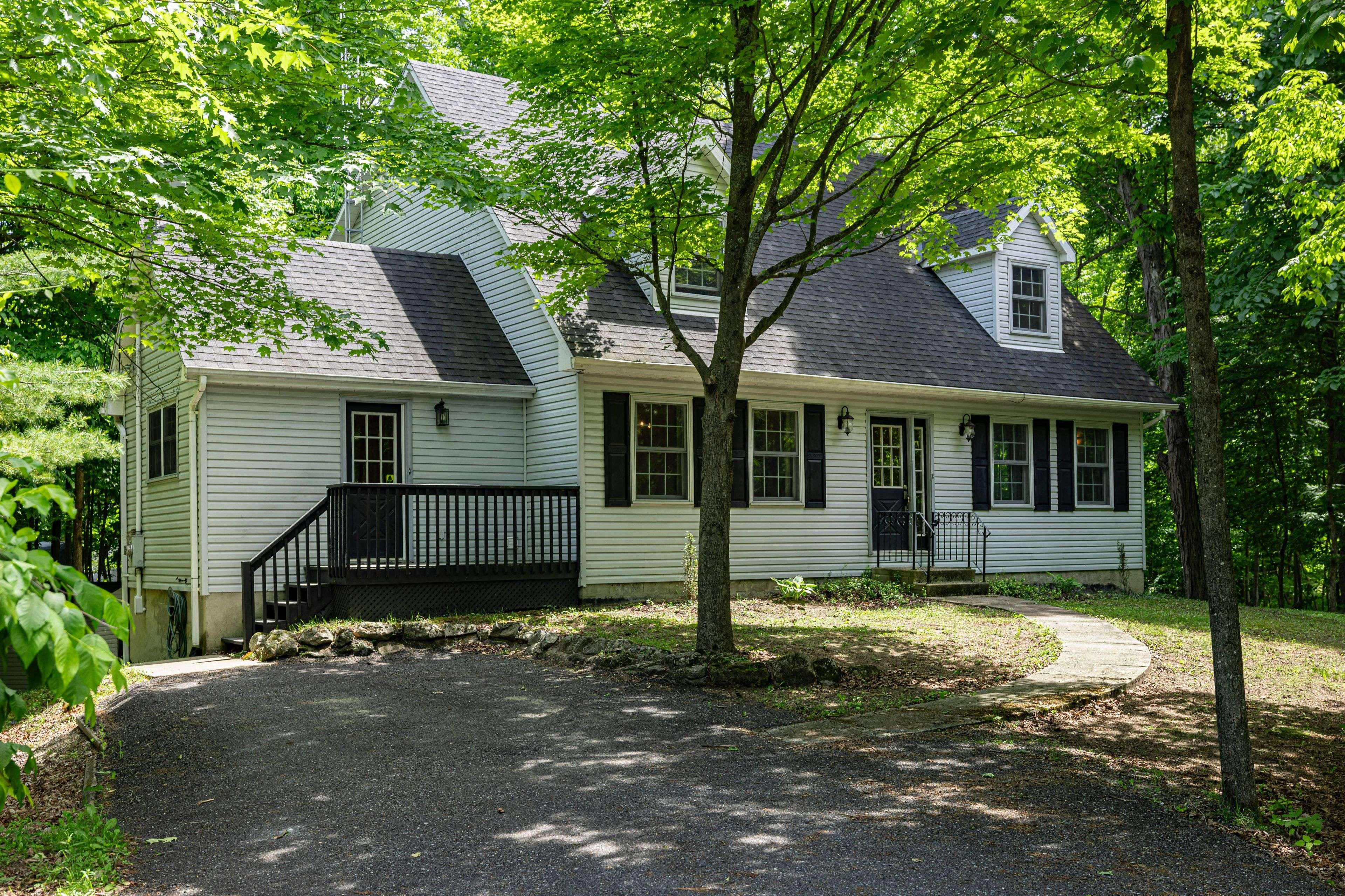 Frontenac, ON K0H 2L0,1403 Norway RD