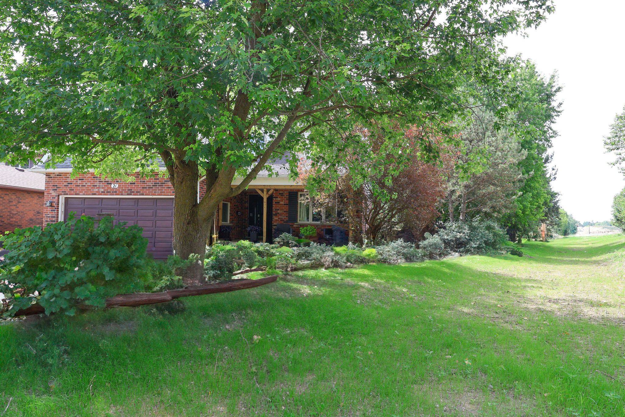 Stratford, ON N5A 7R2,21 Burwell RD