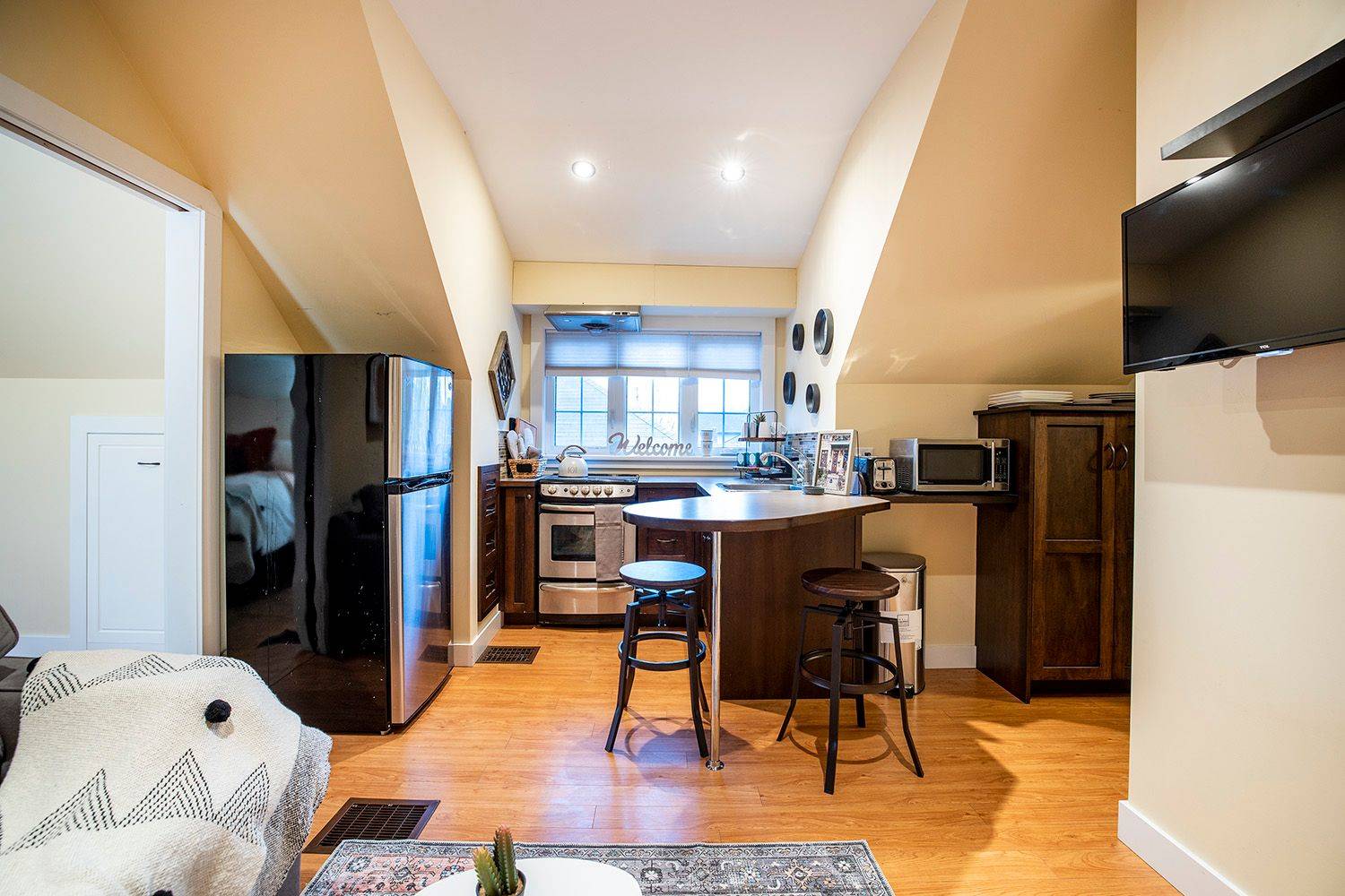 Peterborough East, ON K9H 1V1,225 Mark ST