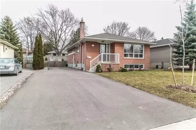 Aurora, ON L4G 2W6,61 Aurora Heights DR #MAIN