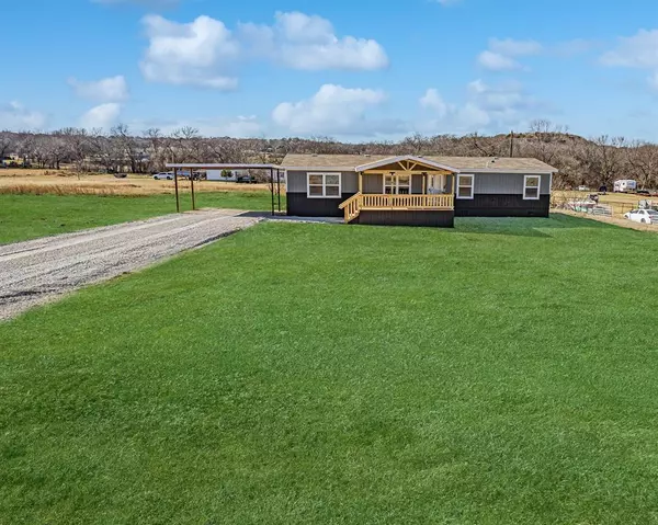 241 Lelon Lane, Springtown, TX 76082