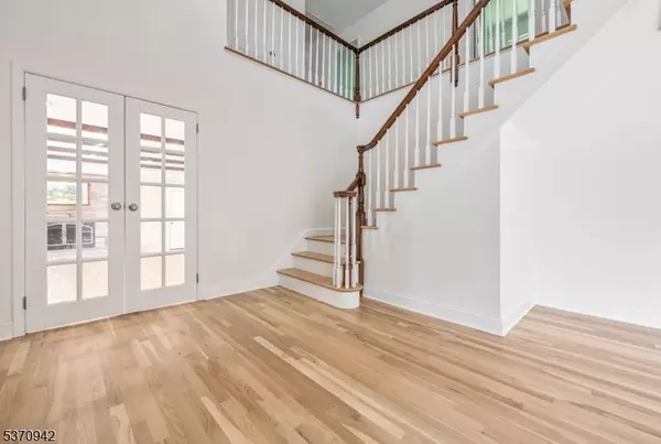 Wyckoff Twp., NJ 07481,39 Edgewood Ave
