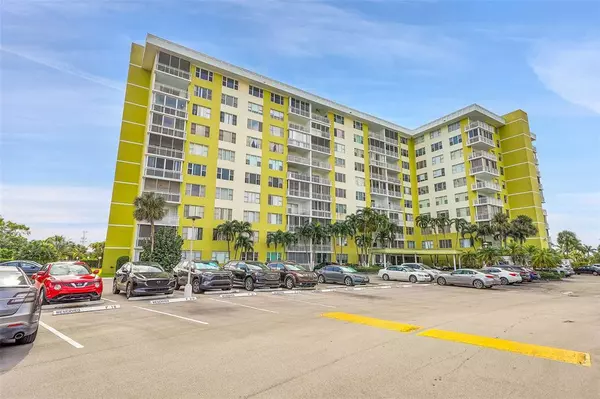 4400 Hillcrest Dr #414B, Hollywood, FL 33021