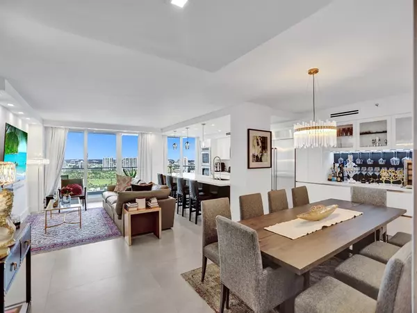 19707 Turnberry Way #27L, Miami, FL 33180