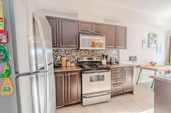 Barrie, ON L4M 0C6,5 Arch Brown CT