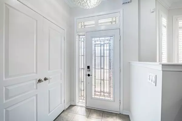 Brampton, ON L6Y 0Y7,68 Fallmeadow CIR