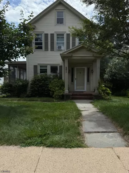 201 Main St, Peapack Gladstone Boro, NJ 07934