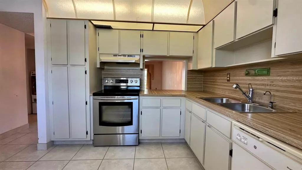 6090 N Sabal Palm Blvd #108, Tamarac, FL 33319