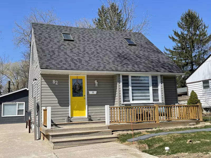 82 Gunn ST #2, Barrie, ON L4M 2H5