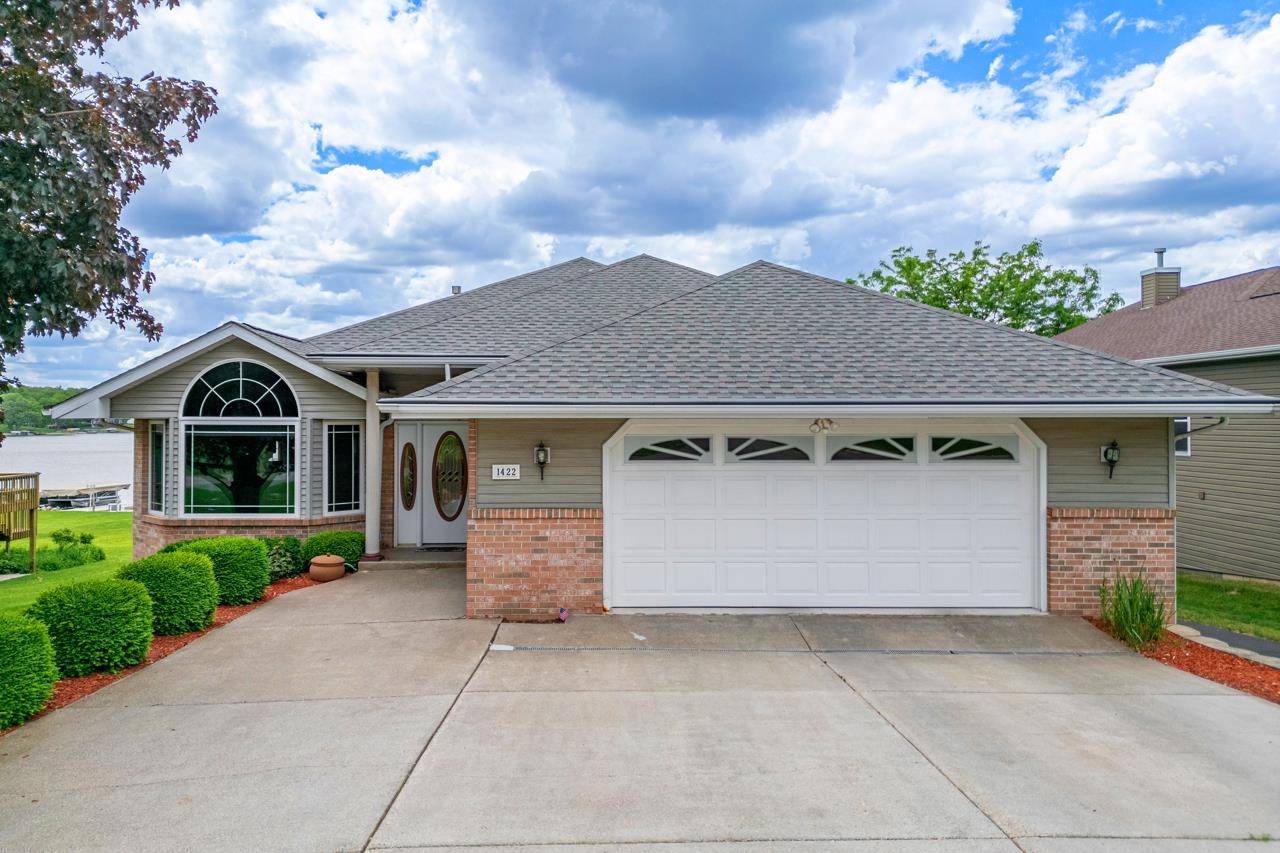 1422 Pier Drive, Lake Summerset, IL 61019
