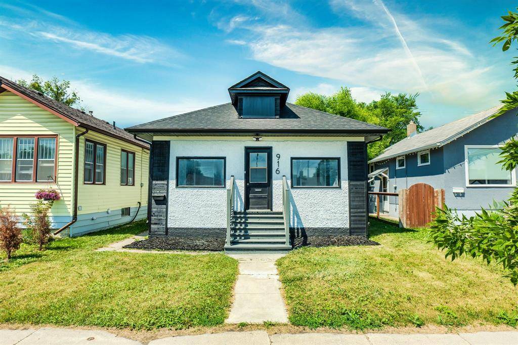 916 Spruce ST, Winnipeg, MB R3G 2Z9