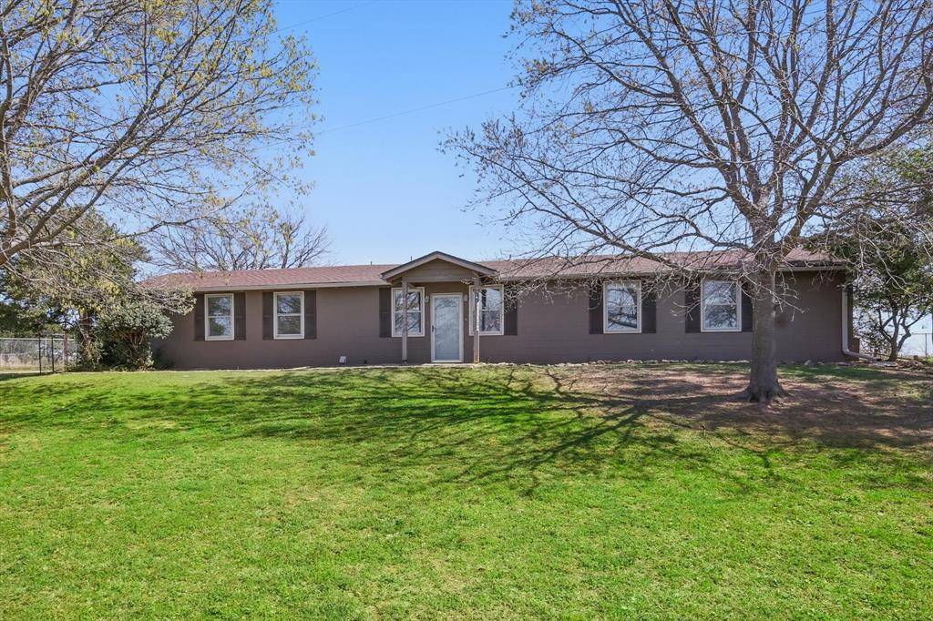 200 County Road 1812,  Clifton,  TX 76634