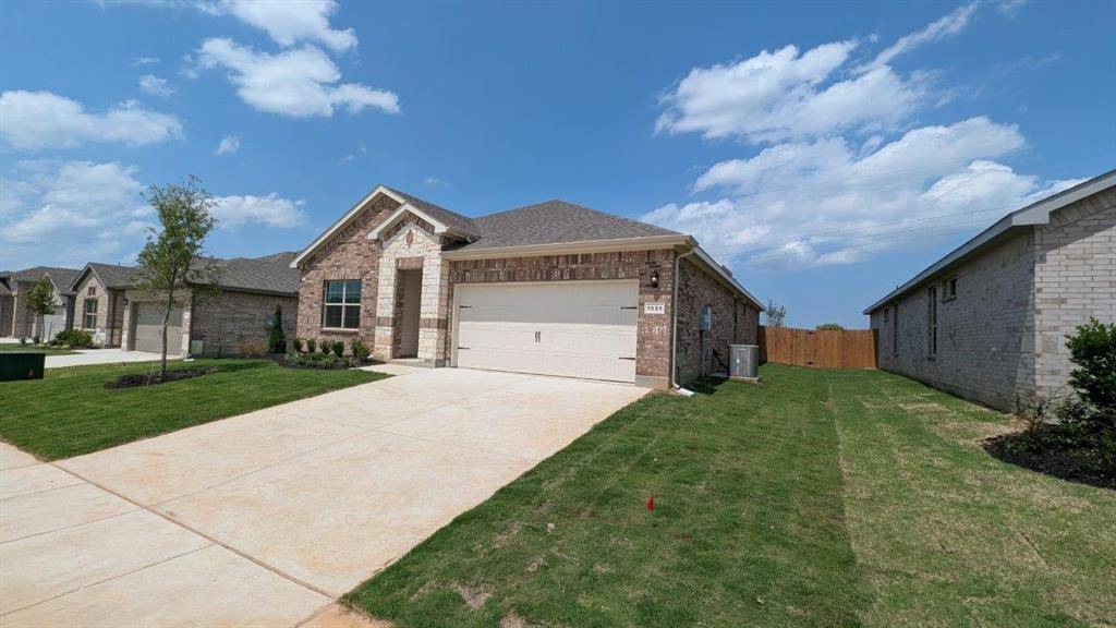 Cleburne, TX 76031,1021 TRACTION Trail