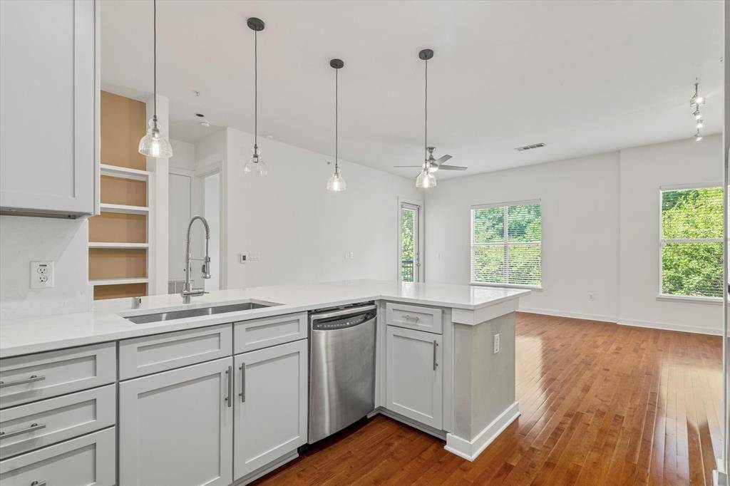 Dallas, TX 75204,2950 Mckinney Avenue #219