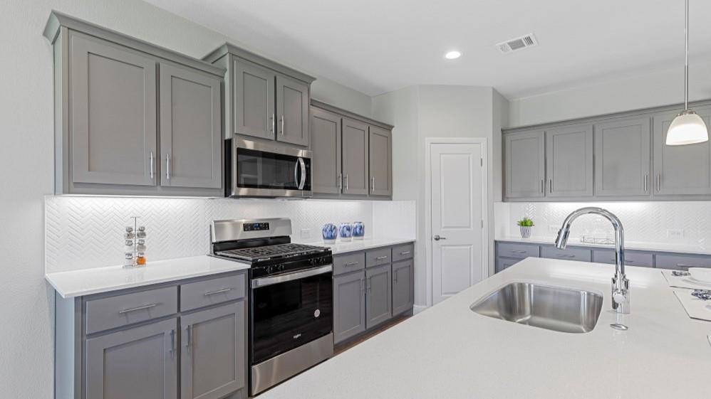 Rhome, TX 76078,131 STANTON Avenue