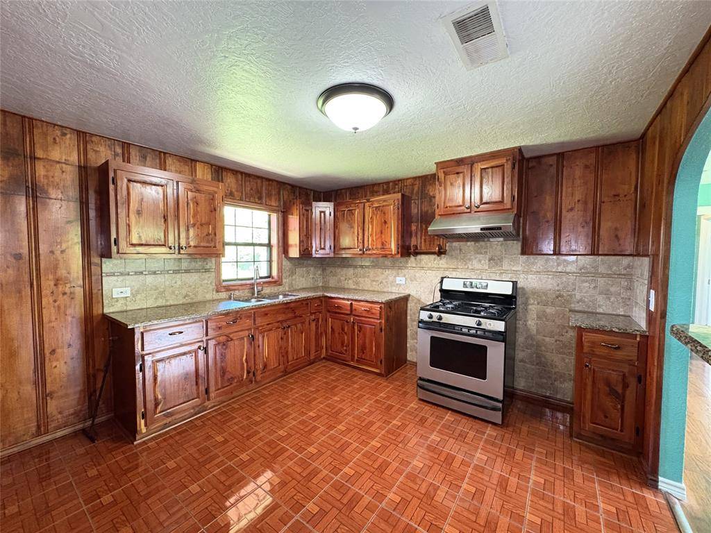 Mount Pleasant, TX 75455,1205 Lamar