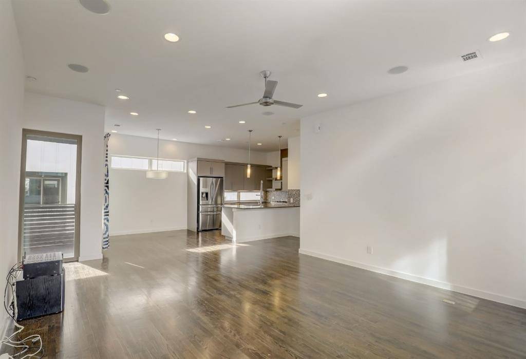 Dallas, TX 75206,1915 Summit Avenue #3