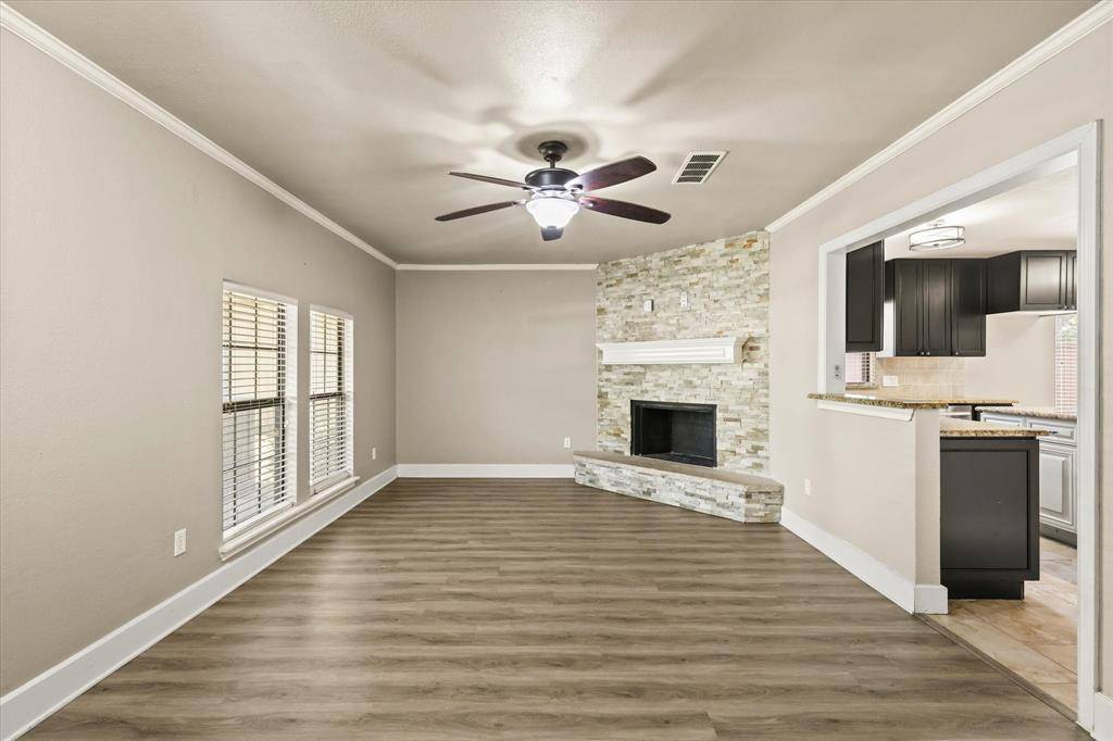 Lake Dallas, TX 75065,5409 Kings Manor Drive