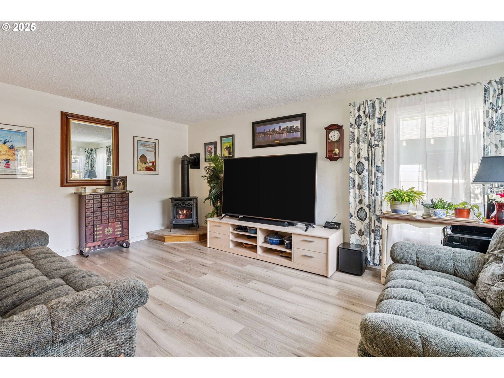 The Dalles, OR 97058,1019 E 14TH ST
