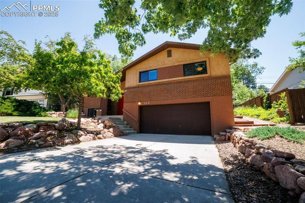 Colorado Springs, CO 80904,745 Panorama DR