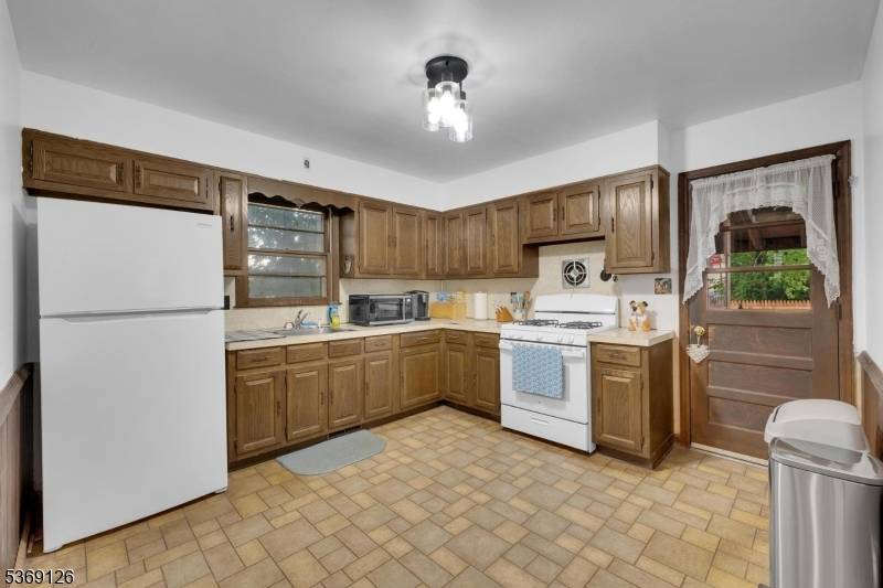 Manville Boro, NJ 08835,239 Angle Ave