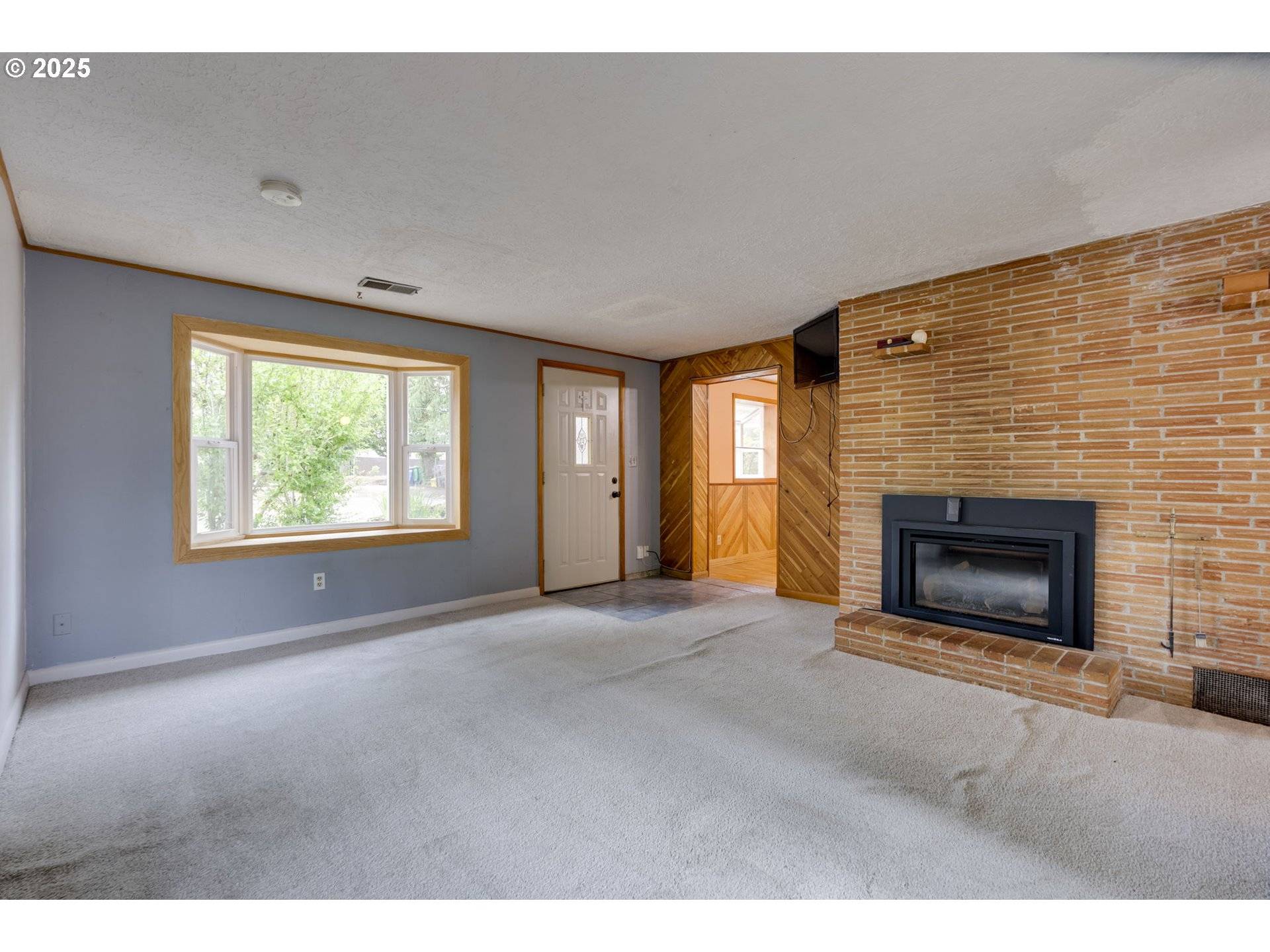 Portland, OR 97220,617 NE 120TH AVE