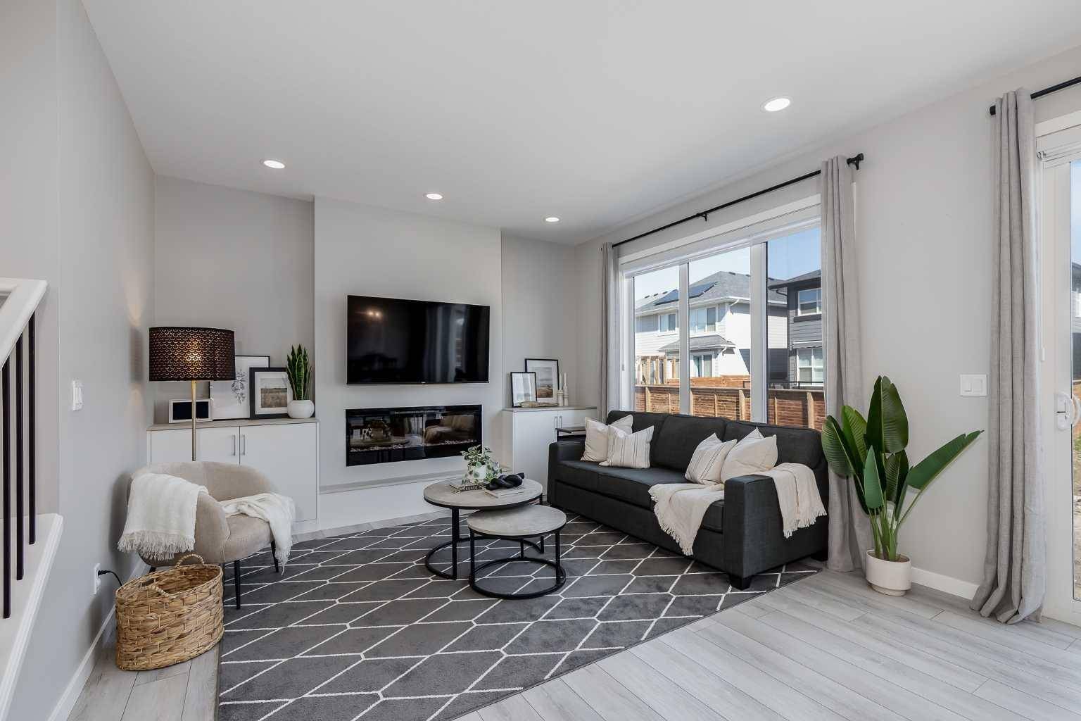 Calgary, AB T3M 3H9,200 Magnolia TER Southeast