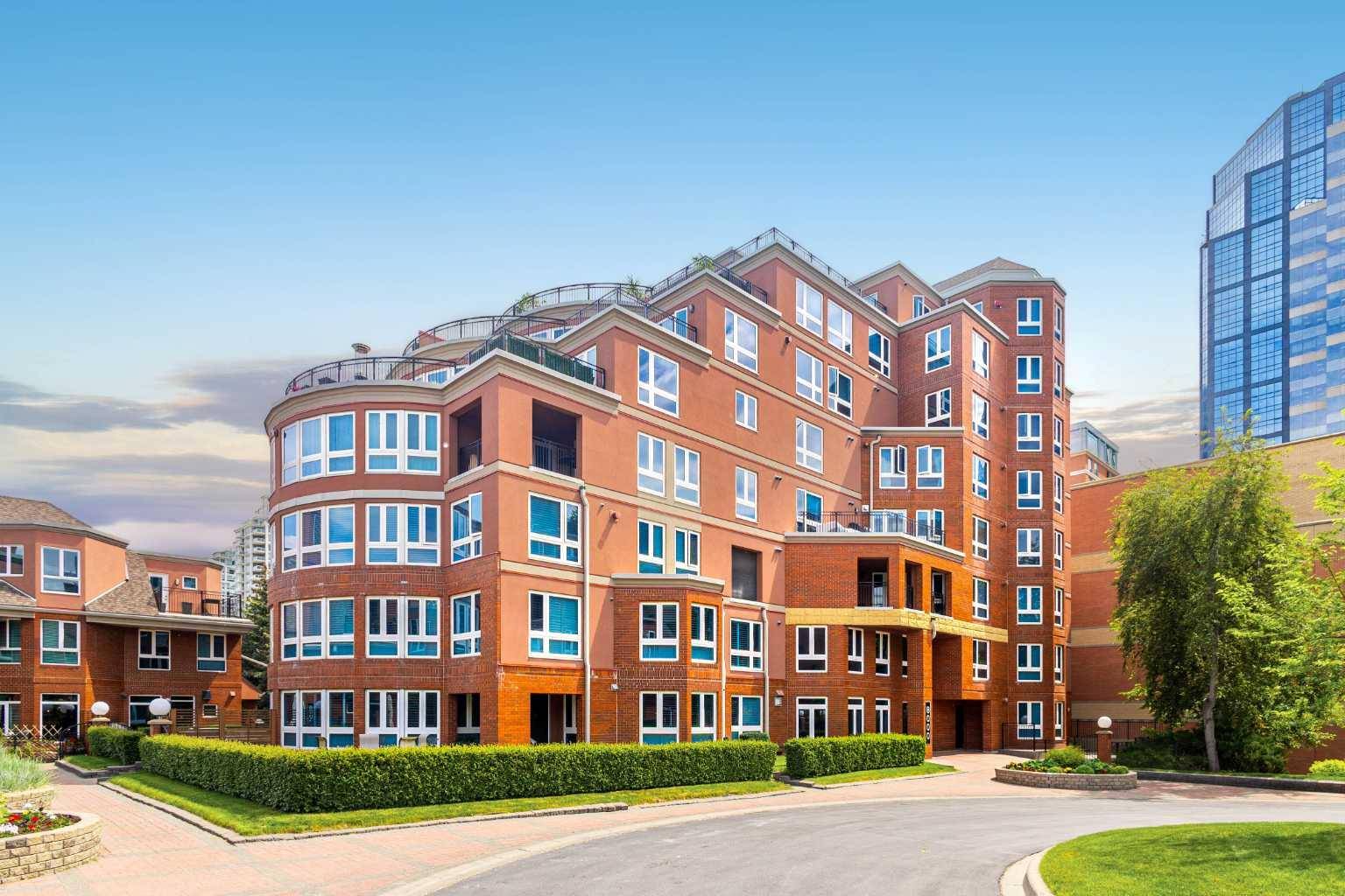400 Eau Claire AVE SW #8601,  Calgary,  AB T2P 4X2