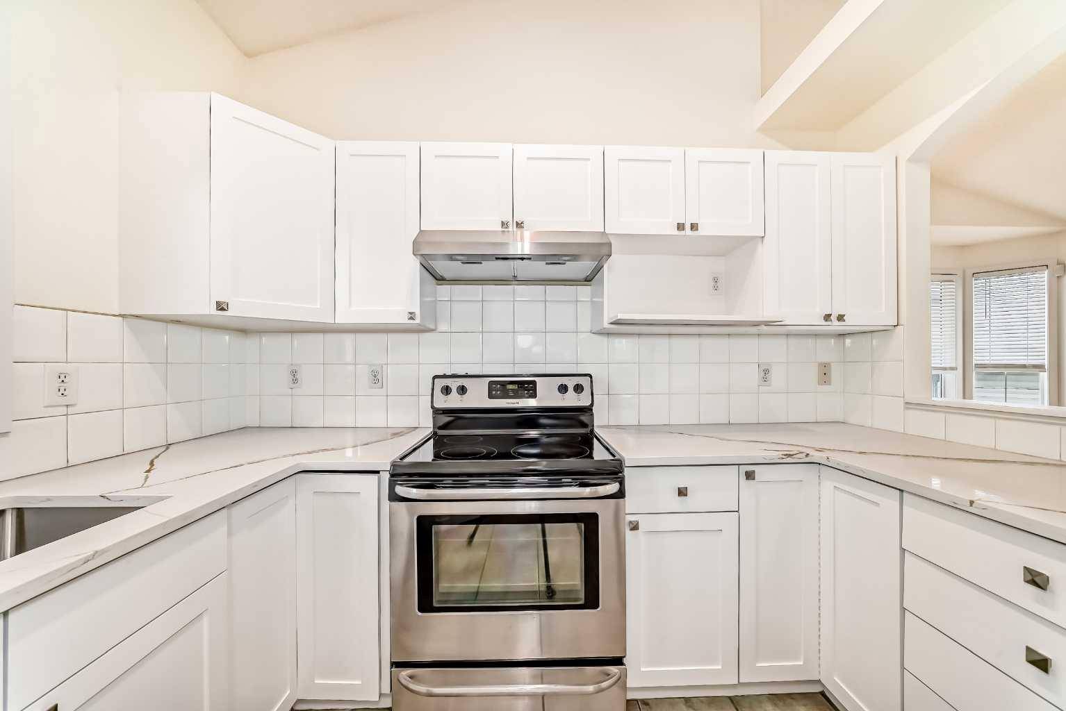 Calgary, AB T3J 3W1,92 Martha's Haven GDNS NE