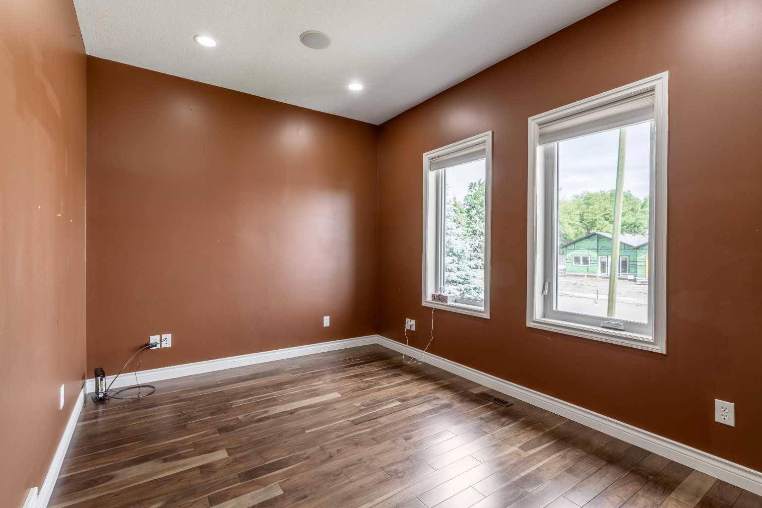 Claresholm, AB T0L 0T0,405 52 AVE East