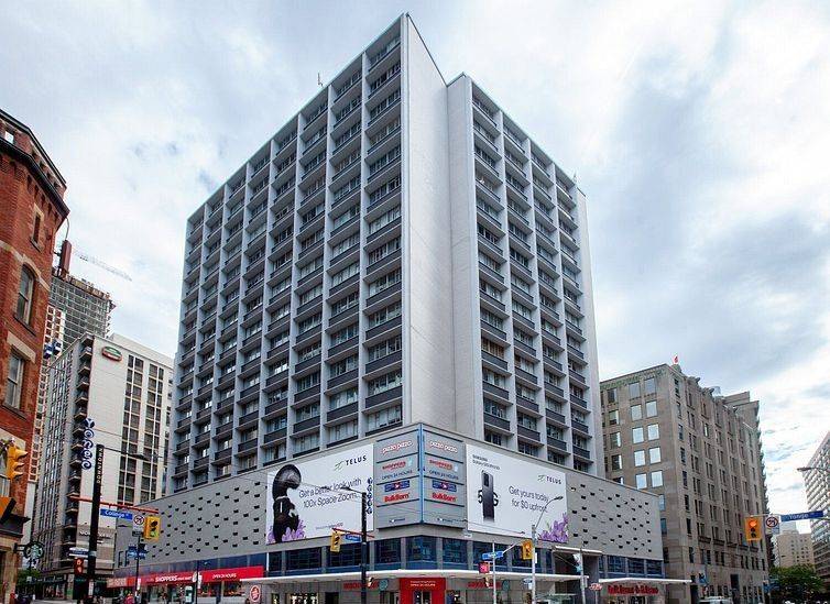 2 Carlton ST #1517, Toronto C08, ON M5B 1J3