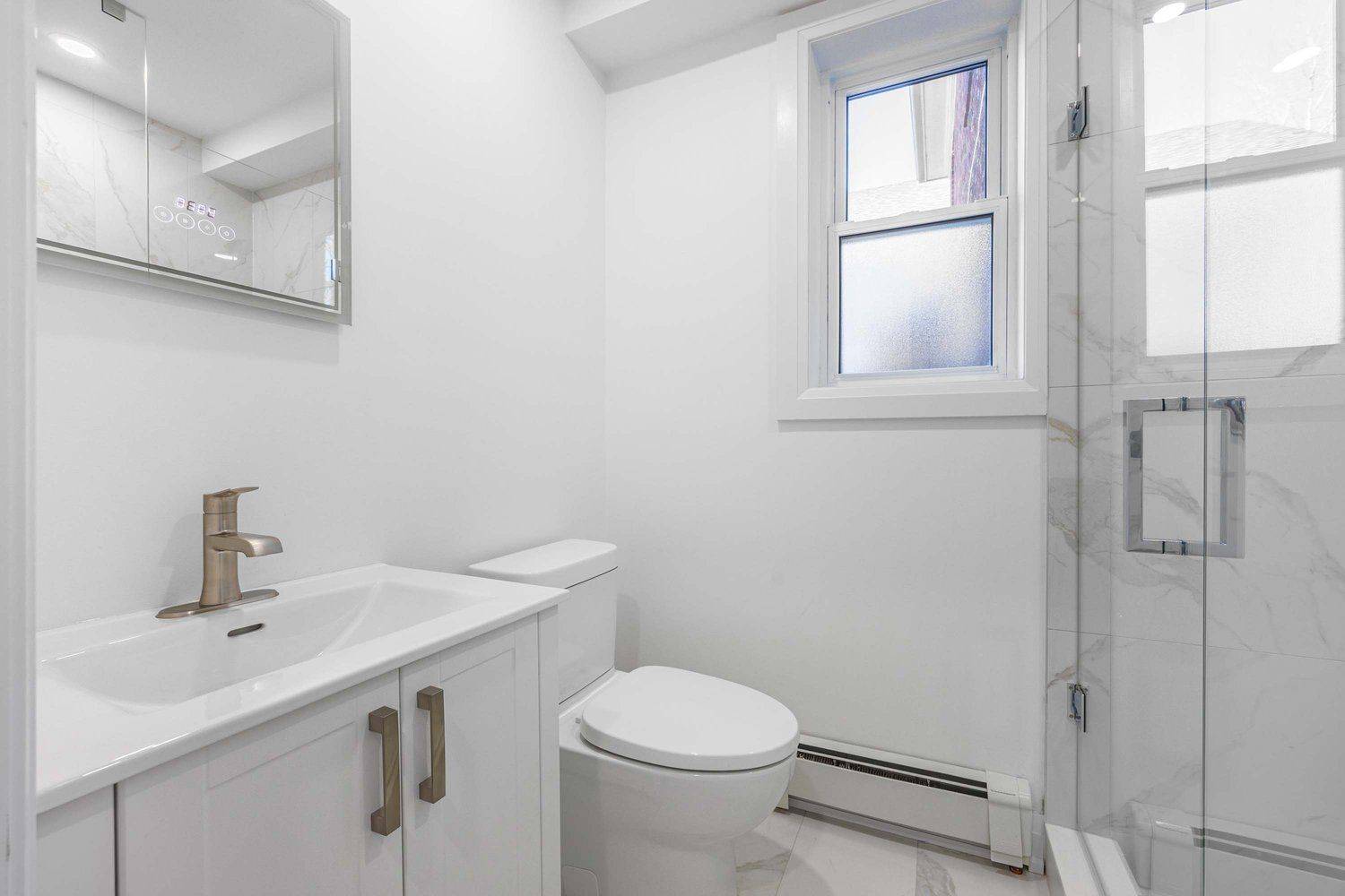 Toronto C04, ON M5M 2H5,54 Mcnairn AVE