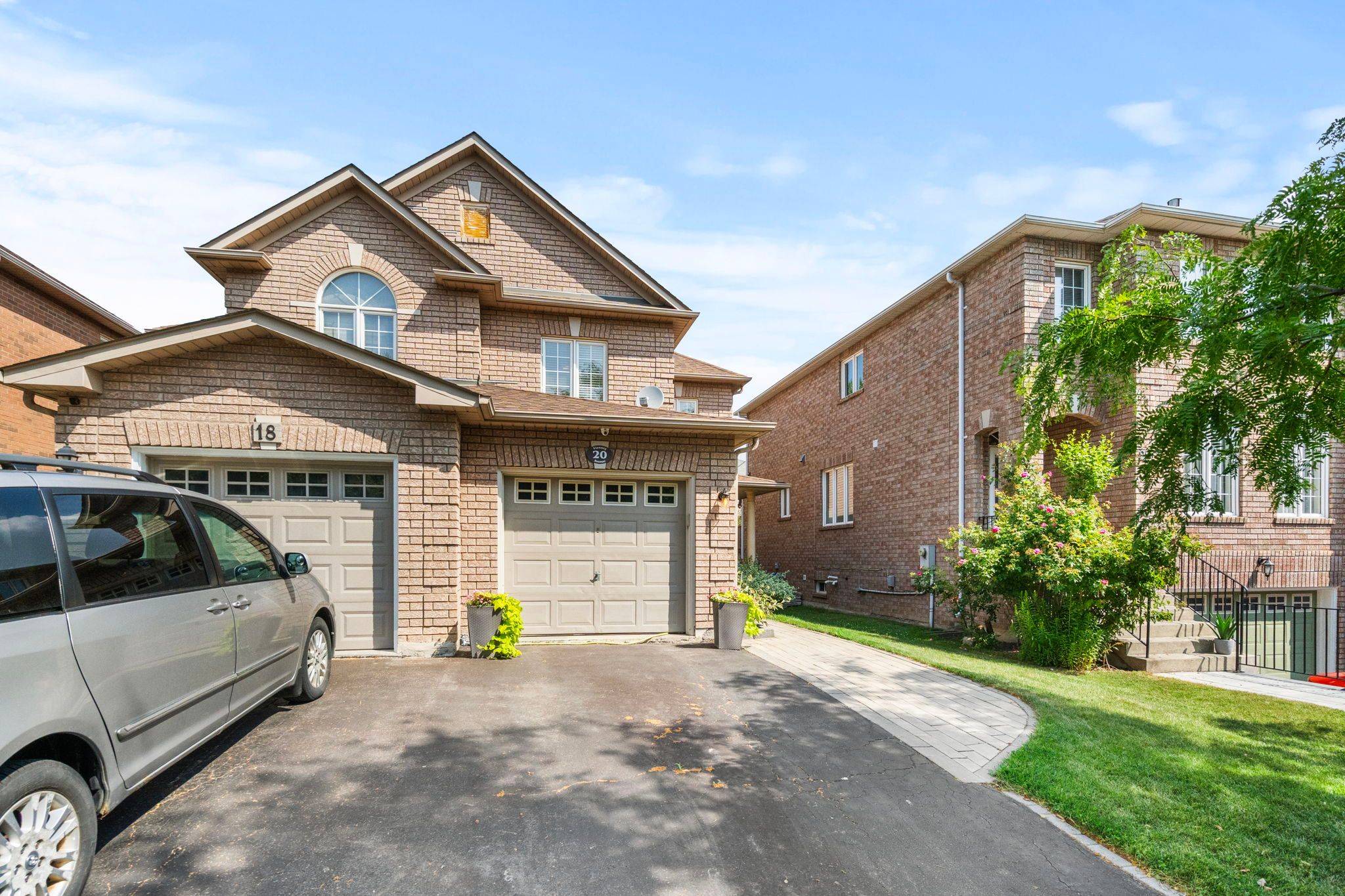 Toronto E04, ON M1L 4V4,20 Vianney AVE