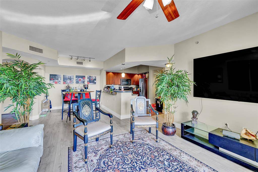 Fort Lauderdale, FL 33301,110 N Federal Hwy #815