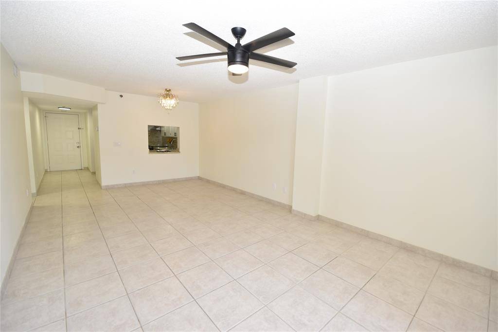 Lantana, FL 33462,896 N Federal Hwy #331