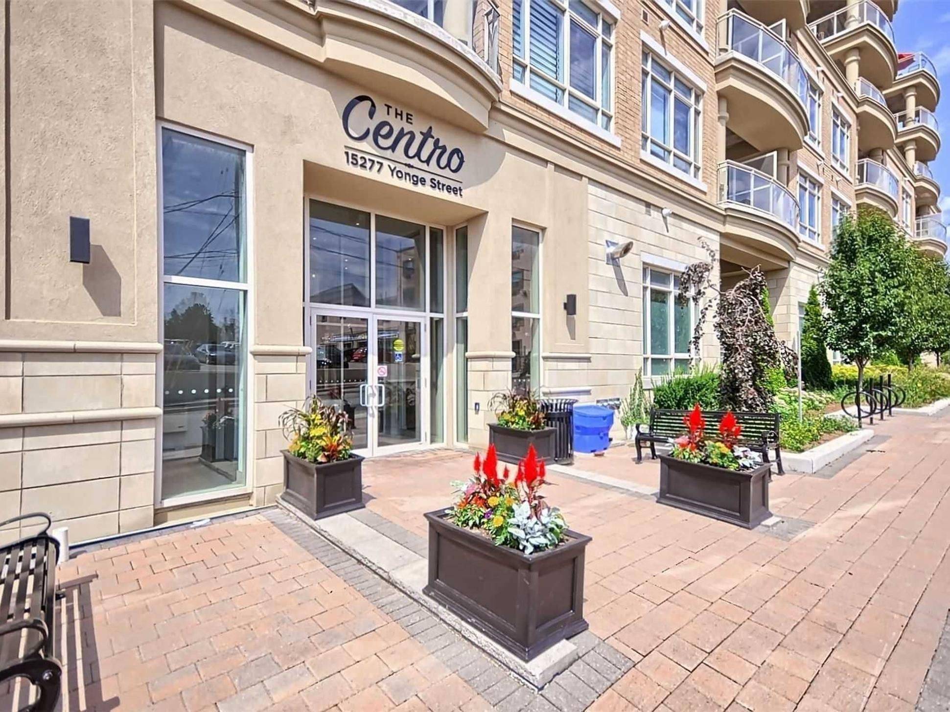 Aurora, ON L4G 1Y3,15277 Yonge ST #607