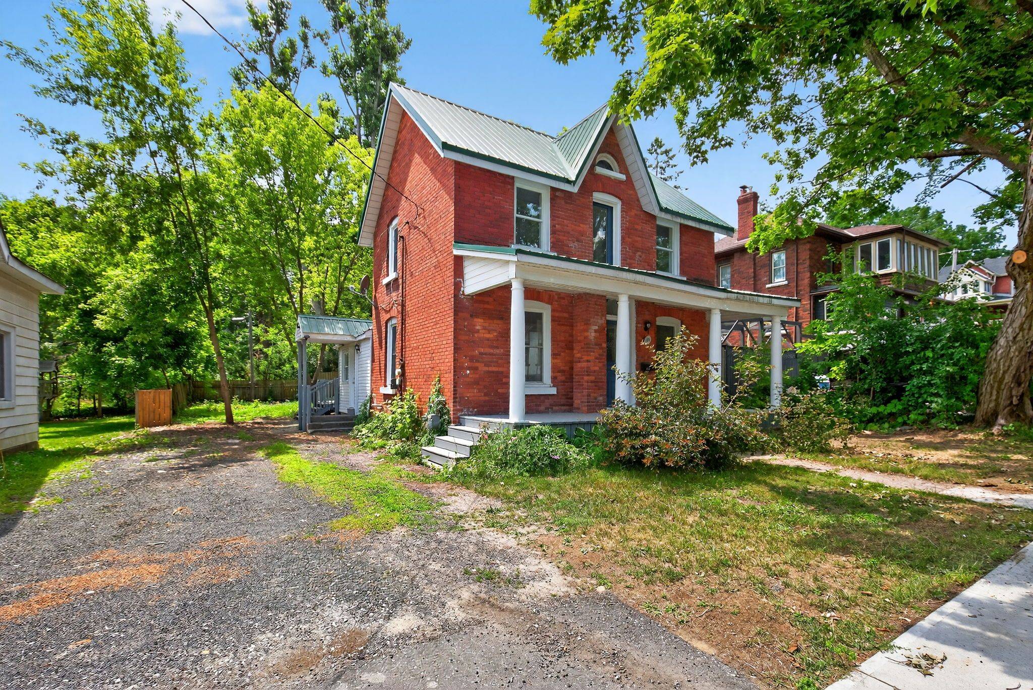 153 Laclie ST, Orillia, ON L3V 4N1