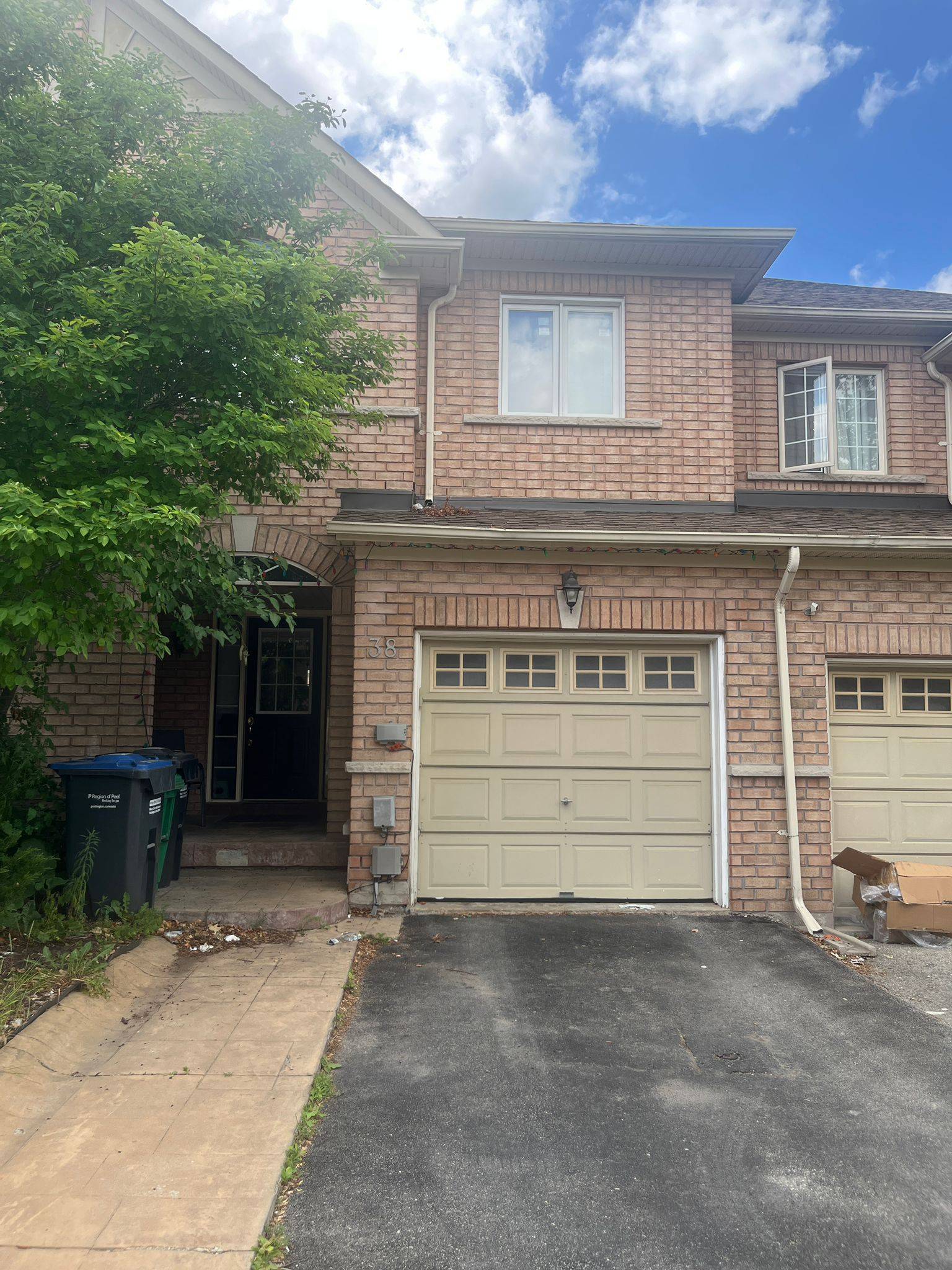 38 Rockgarden TRL, Brampton, ON L6R 3M7