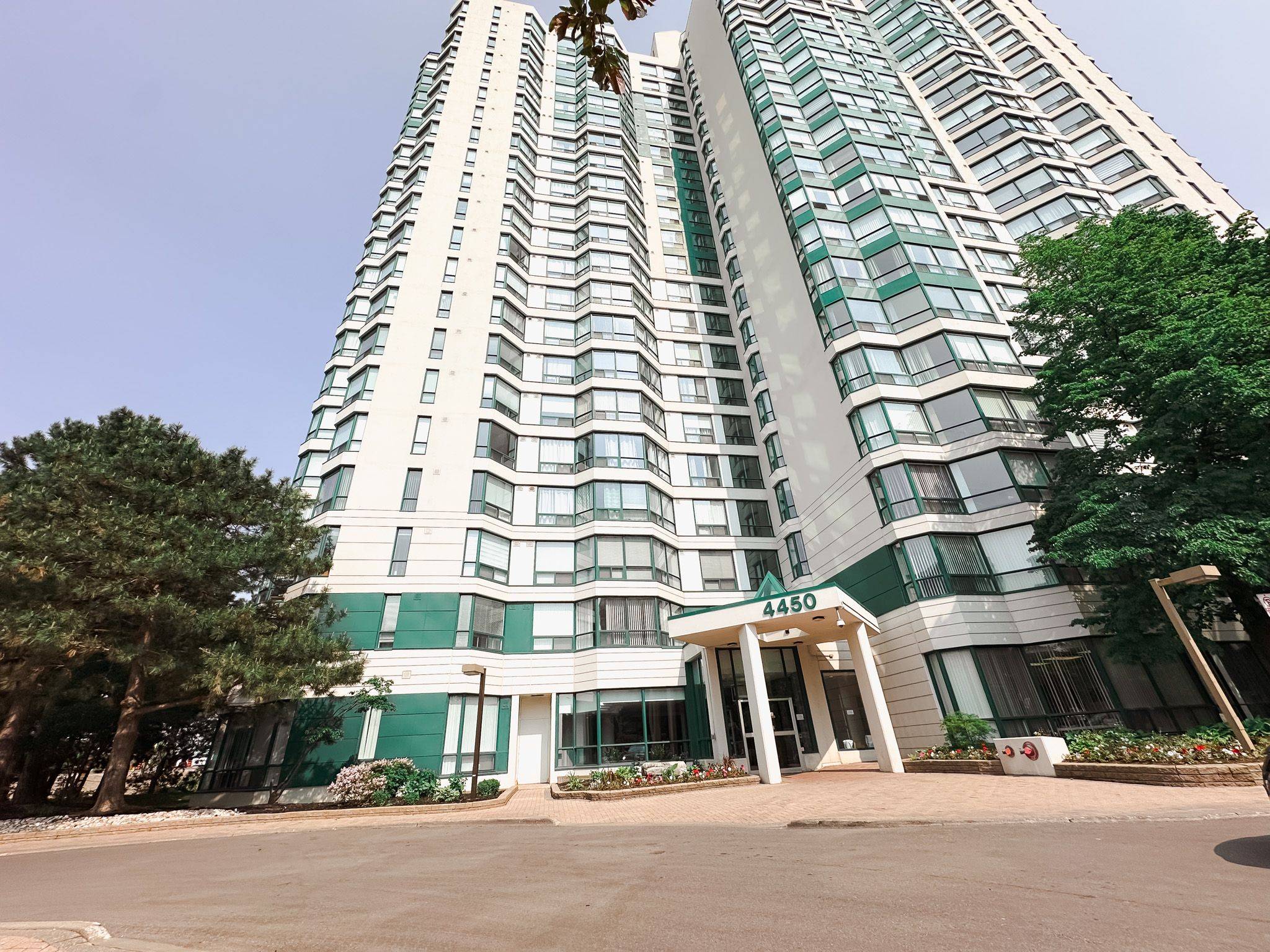 Mississauga, ON L5R 3R4,4450 Tucana CT #706