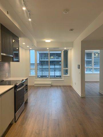 Oakville, ON L6M 4P9,405 Dundas ST W #414