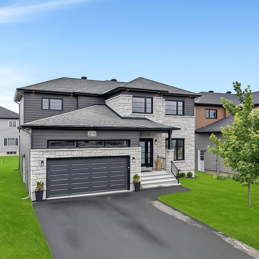 332 Moonlight DR, Russell, ON K4R 0L1